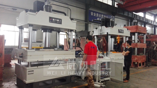 四柱式液壓機調(diào)試